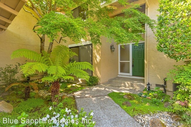 Building Photo - 3 br, 2.5 bath House - 764 Augusta Dr