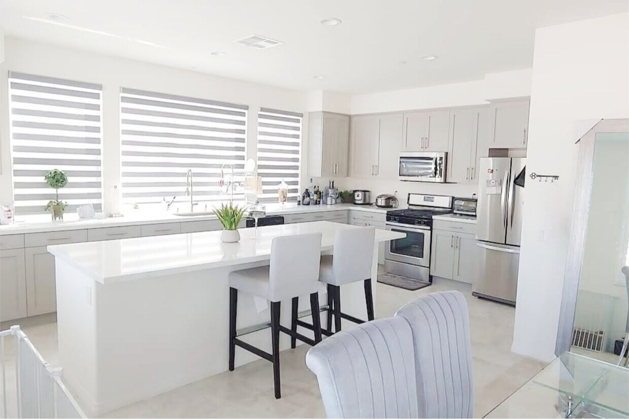 Foto principal - 811 N Dalton Ave