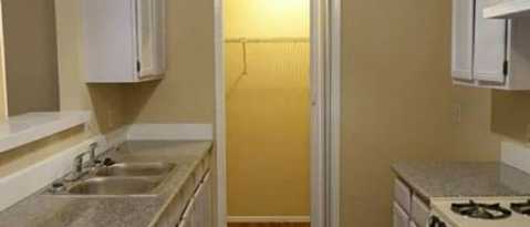 Building Photo - 10066 Sharpton Dr