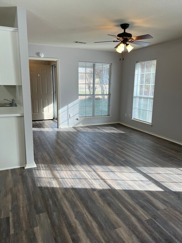 Living Room and Entry - 217 N 44th St