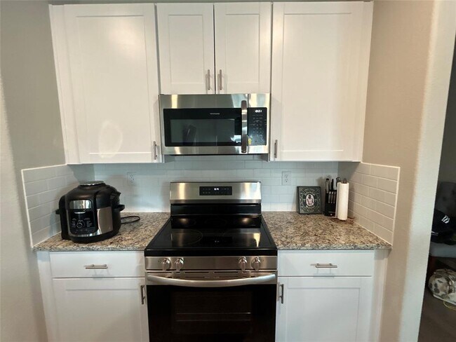 Foto del edificio - 603 Levine Ct
