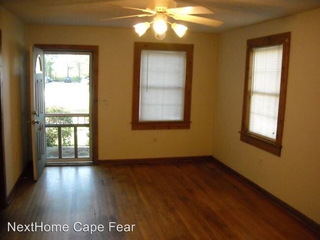 Building Photo - 4617 Cedar Ave