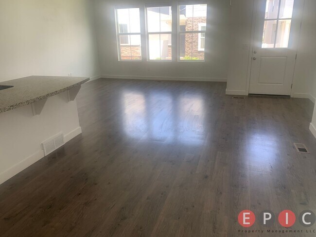 Building Photo - Beautiful Home in Lehi