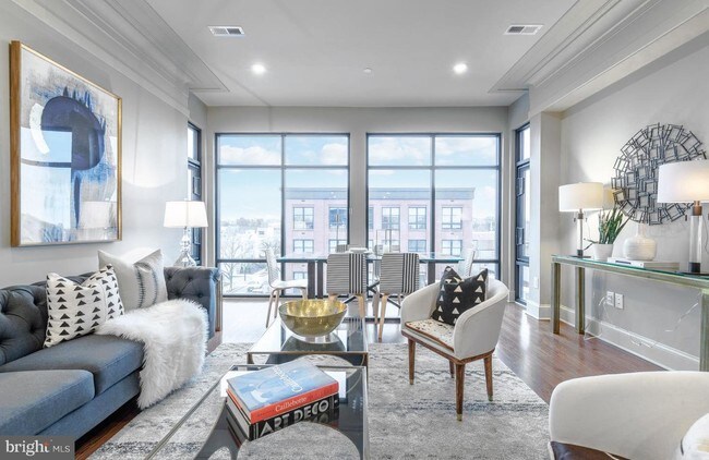 Foto del edificio - 1301 H St NE