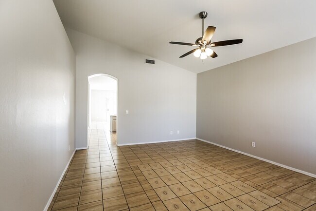 Foto del edificio - 7224 S 56th Ln