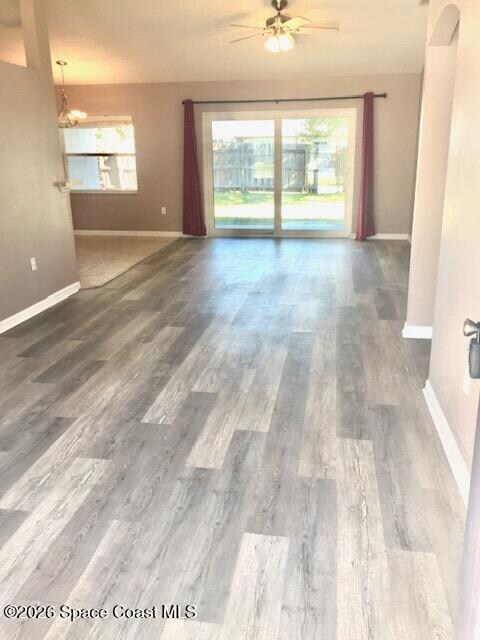 Foto del edificio - 2033 Gloria Cir