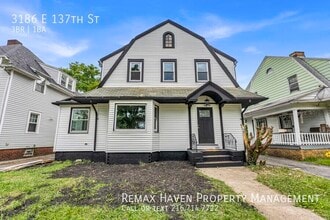 Building Photo - 3186 E 137th St