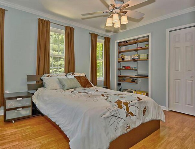 Building Photo - 3805 Ferrara Dr