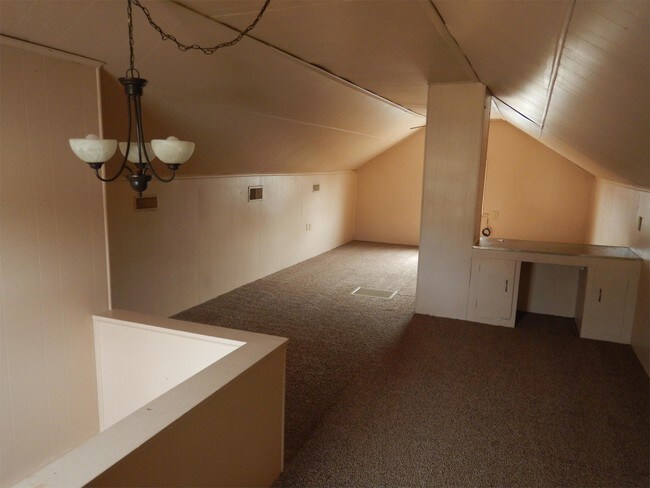 Building Photo - 221 E Sheen Ave