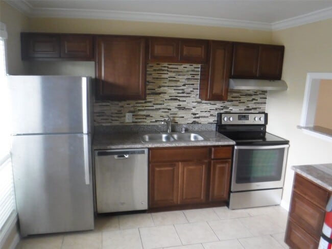 Foto del edificio - 10110 Westview Dr