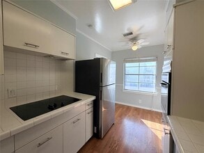 Building Photo - 6111 Bandera Ave