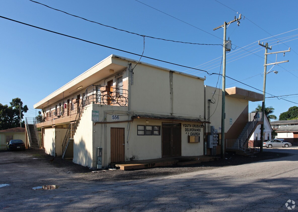 565-564 W Avenue A - 556-564 W Avenue A
