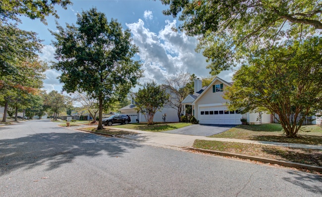 Building Photo - 13920 Lord Fairfax Pl