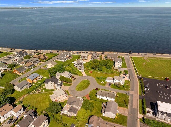 Foto del edificio - 6 Narragansett Ct