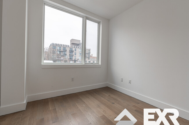 Foto del edificio - 242 Newkirk Ave