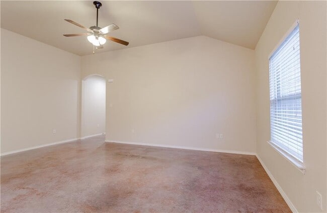 Building Photo - 421 Jack Rabbit Ln