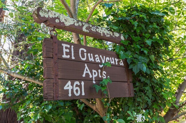 Foto del edificio - 461 Holcomb Ave