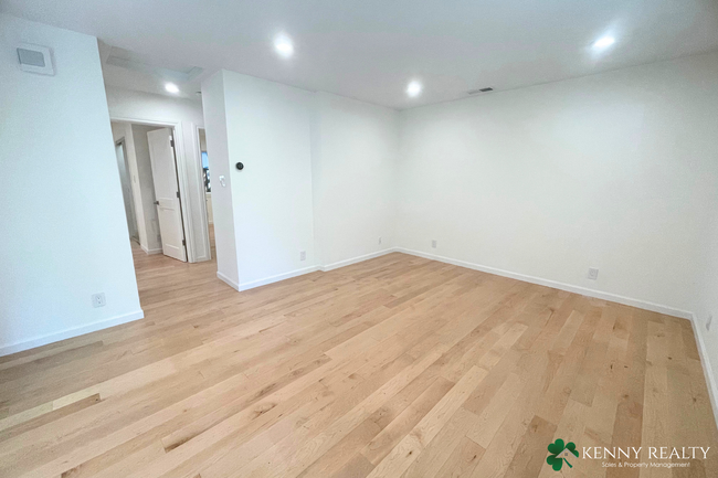 Building Photo - Completely Remodeled Two Bedroom Unit in a...