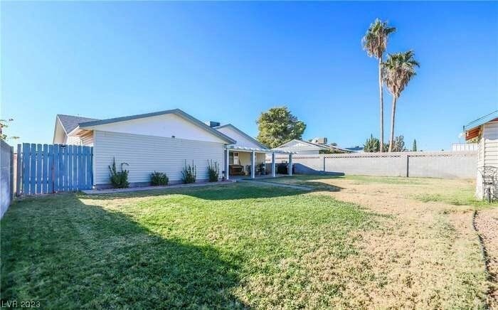 Building Photo - 6920 Singing Dunes Ln