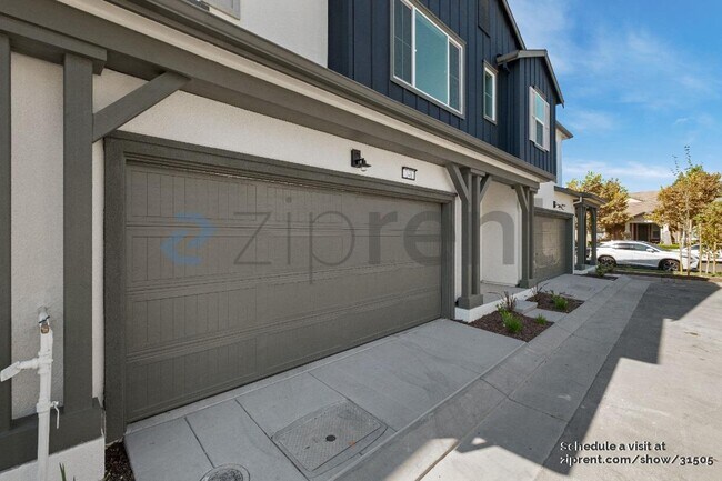 Foto del edificio - 146 W Ft Bragg Pl