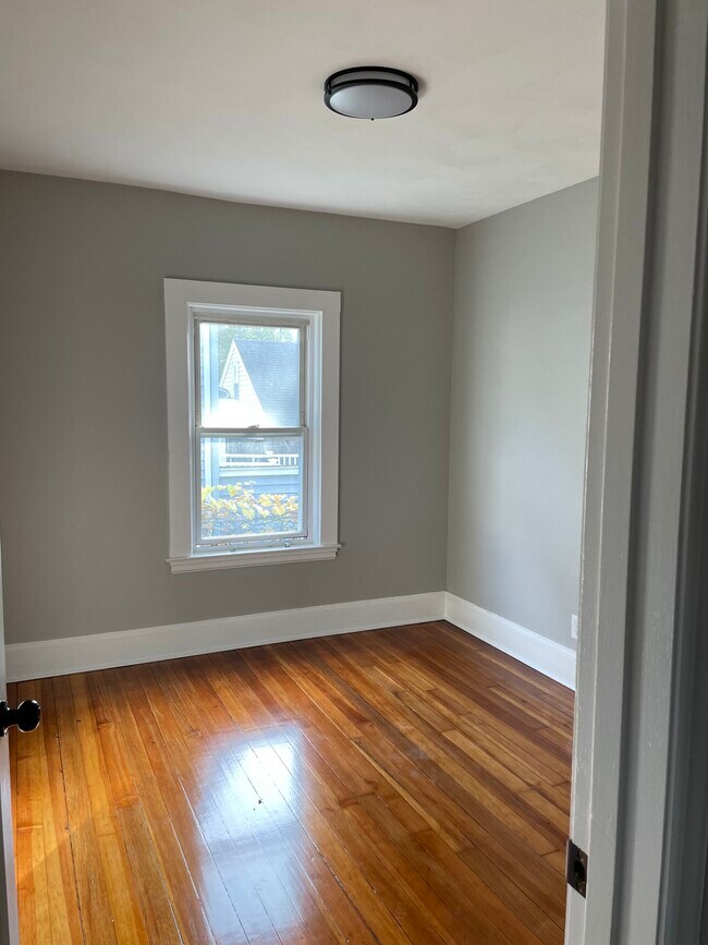 Bedroom 3 - 96 Edinboro Rd