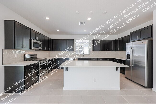 Foto del edificio - 3768 N 99th Dr