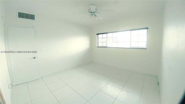 Building Photo - 462 Golden Isles Dr