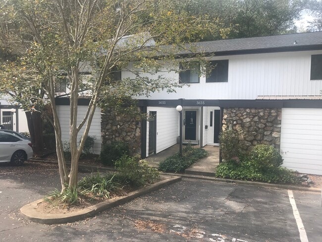 Building Photo - 3635 Maple Glenn Ln
