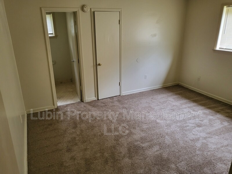Foto del edificio - 3553 Clayphil Ave