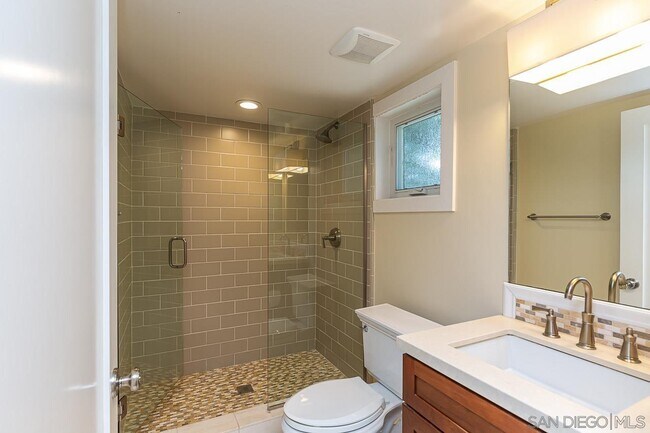 Building Photo - 7726 Ivanhoe Ave
