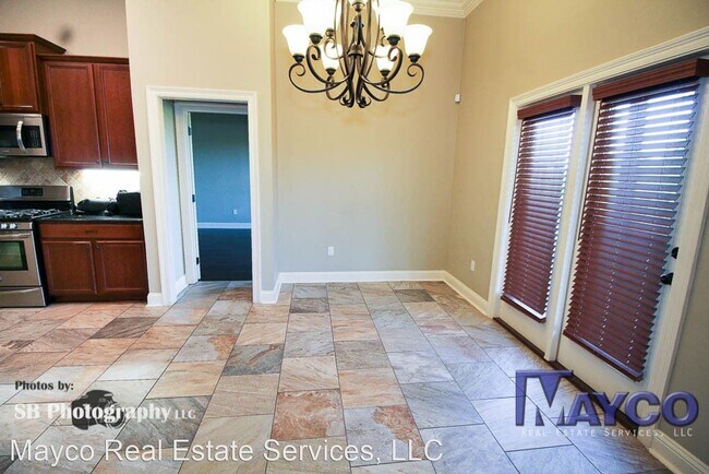 Building Photo - 4 br, 2 bath House - 2912 Paradise Dr.