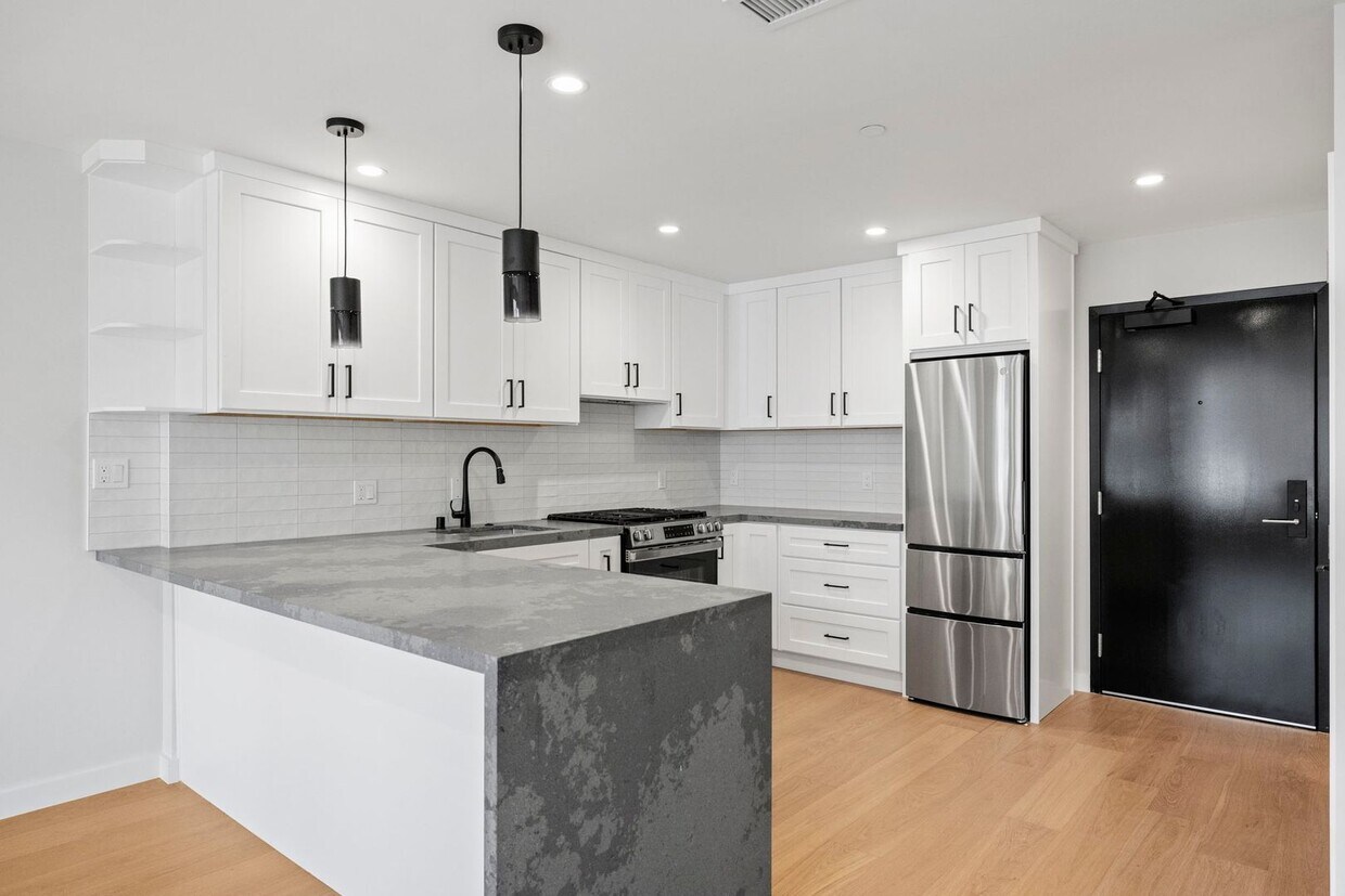 Photo - 693 Sutter Street-403