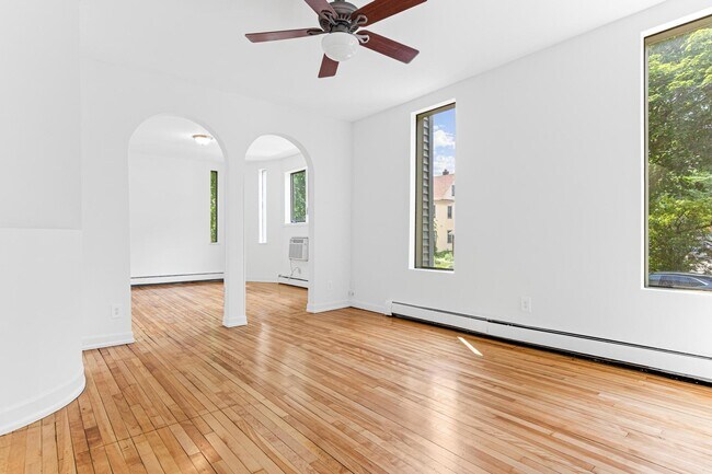Foto del edificio - 519 W 22nd St