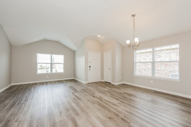 Building Photo - 10809 Briaroaks Dr