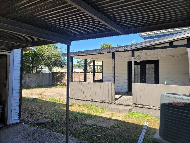 Photo - 1112 Sunset Dr House