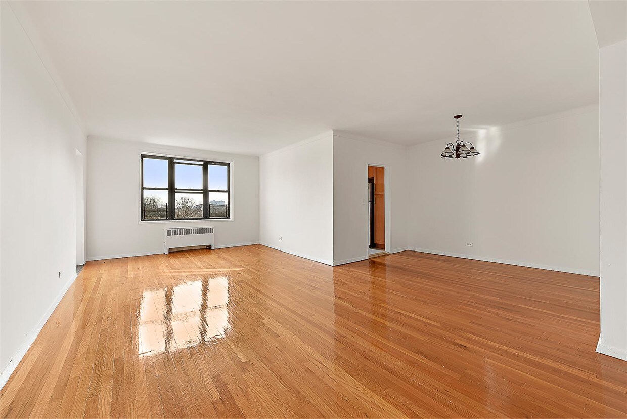 Primary Photo - 611 West 239th Street