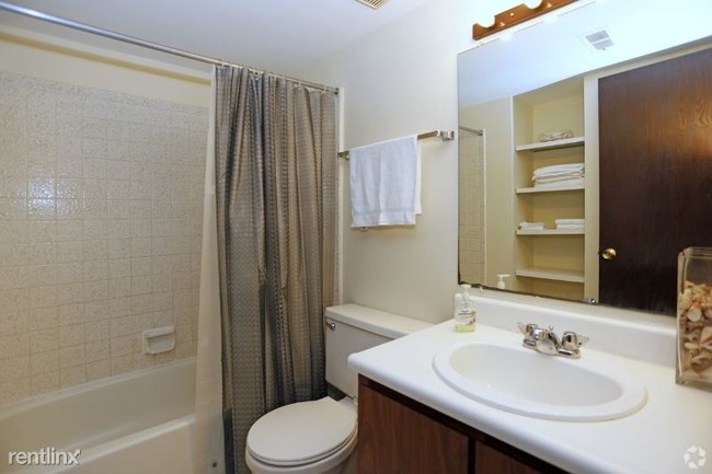 Building Photo - 5400 Haymeadow Ln