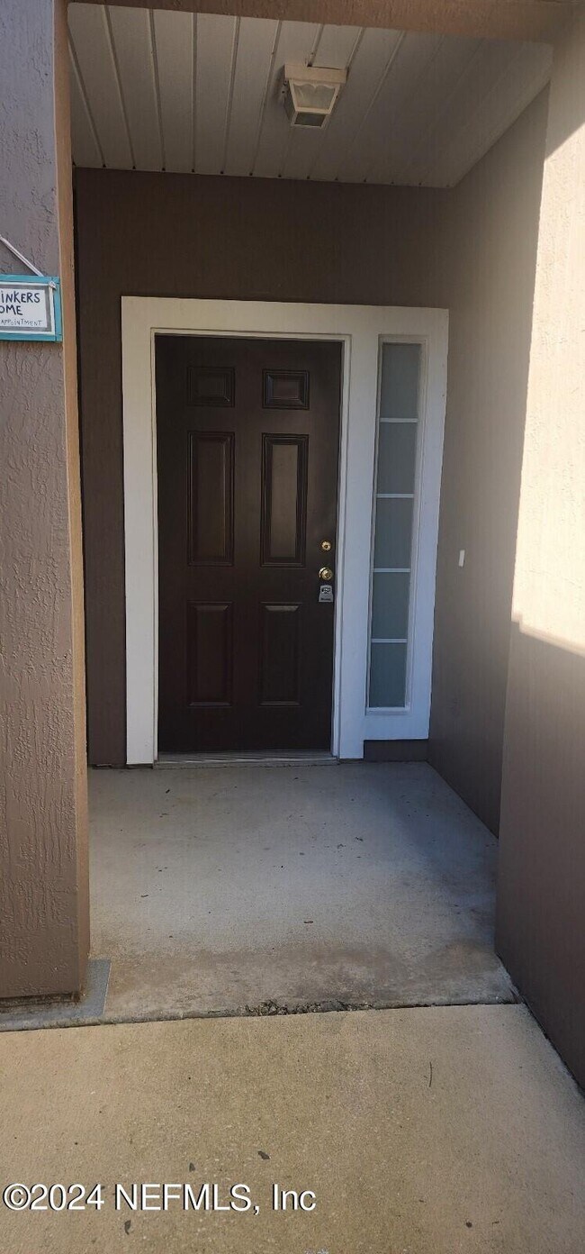 Building Photo - 963 Scrub Jay Dr