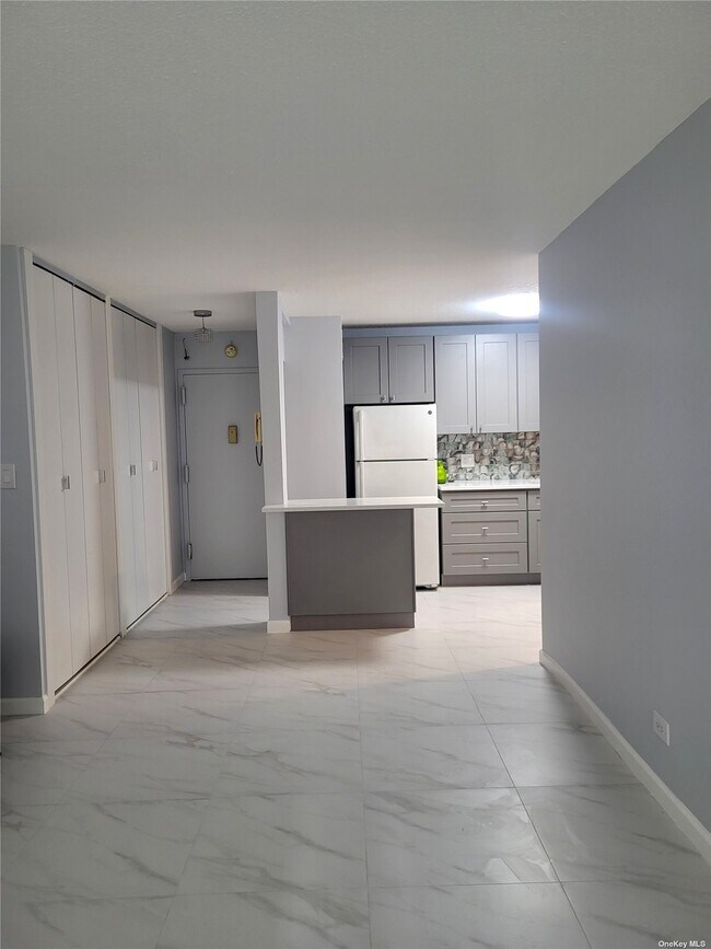 Foto del edificio - 138-35 Elder Ave