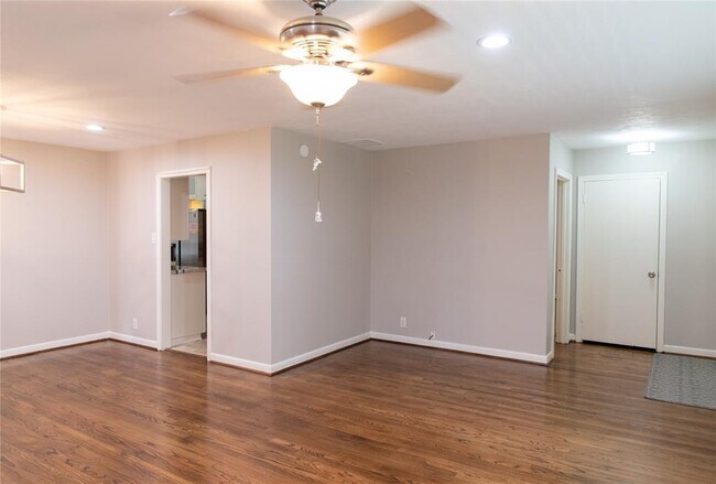 Foto del edificio - 8527 Greenbush St