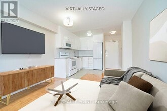 Building Photo - 1500 Bathurst St