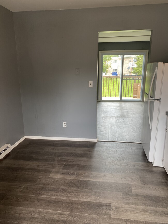 Kitchen - 305 Wentworth Dr