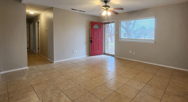 Building Photo - FOR LEASE -  4 BEDROOM HOME - NORTH LUBBOCK