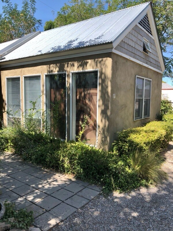 Foto del edificio - 718 Mountain Rd NW