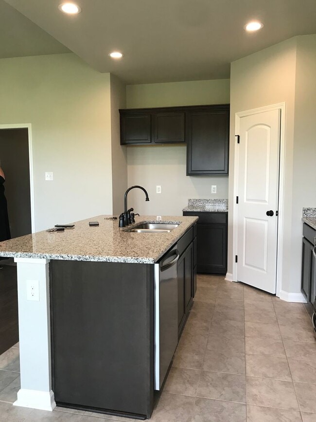 Building Photo - Close to Barksdale Air Force Base...