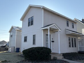 Building Photo - 411 Richards St