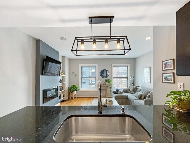 Foto del edificio - 1367 Florida Ave NE