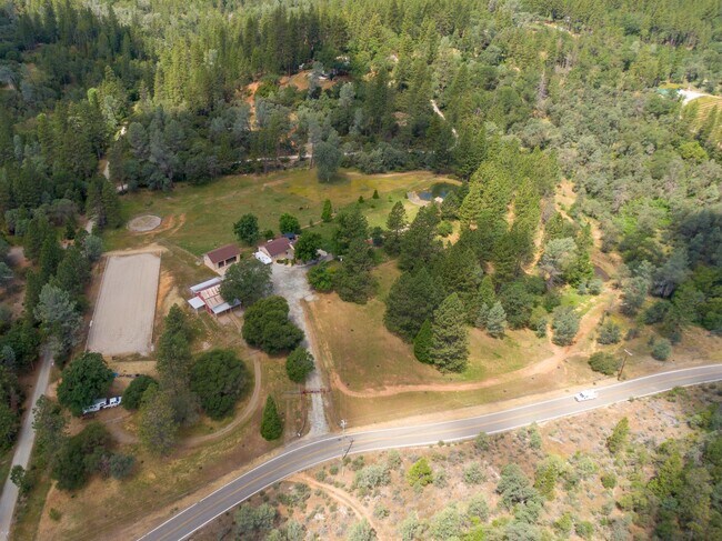 Foto del edificio - 12816 Jones Bar Rd