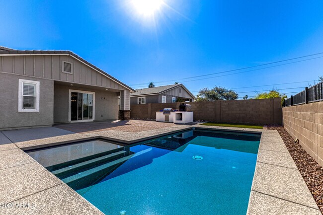 Foto del edificio - 11410 N 50th Ln