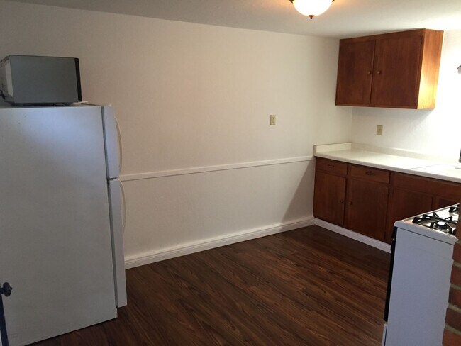 Foto del edificio - Lovely 1-Bedroom Apartment in Crockett Hil...